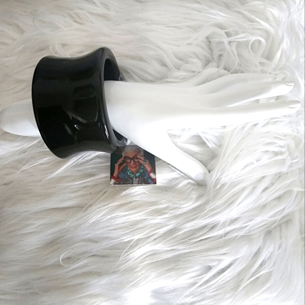 RaRa  Avis NEW Black Chunky Resin Bangle Bracelet
